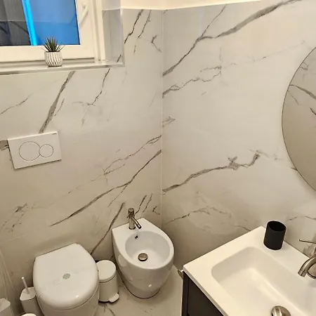 Luxury With View And Balcony At San Peter Area Apartman