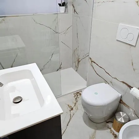 Apartman Luxury With View And Balcony At San Peter Area *
